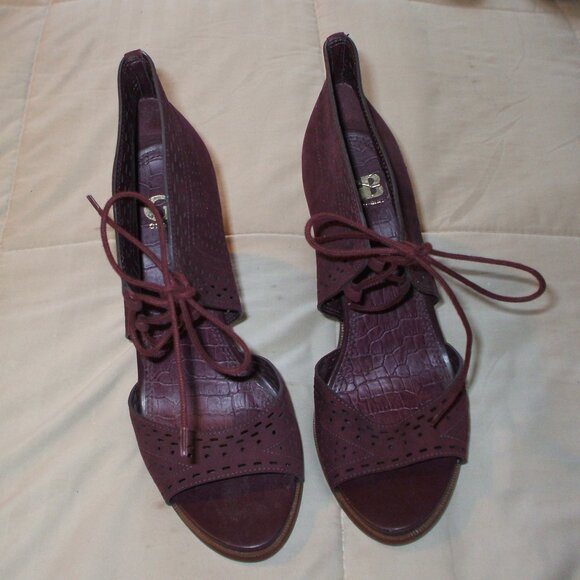 Giani Bini Women's Maroon Suede Clunky Heels - Size 9.5 - Picture 1 of 4